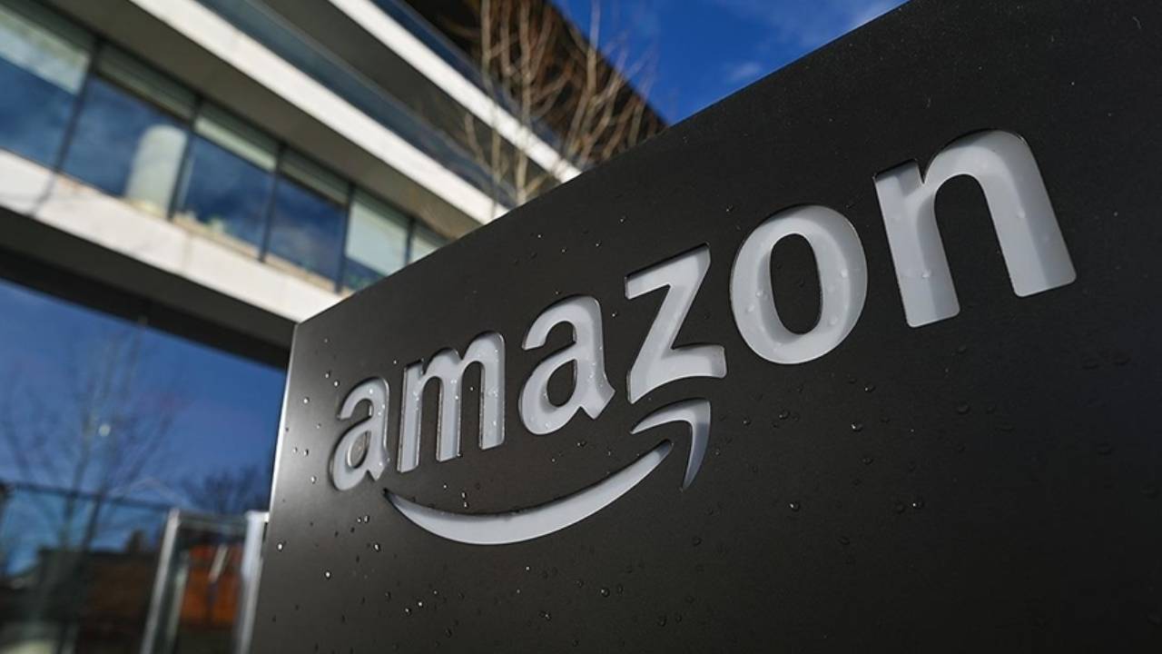 Amazon Yeni Yapay Zeka Alışveriş Asistanı Rufus'u Piyasaya Sürdü