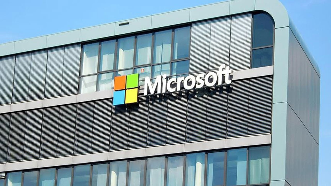 Microsoft ve Semafor Yapay Zeka Destekli Haberler İçin İşbirliği Yapıyor