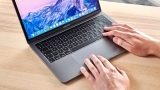 Apple, Magic Keyboard Özelliğine Sahip Yeni 13 inç MacBook Pro’yu Piyasaya Sürdü!