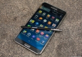 Samsung Galaxy Note 4 kutusuyla beraber görüntülendi