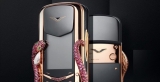 Vertu, 360.000 USD değerindeki Signature Cobra telefonunu duyurdu