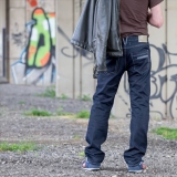 iPhone’a özel kot pantolon mu olur? demeyin!